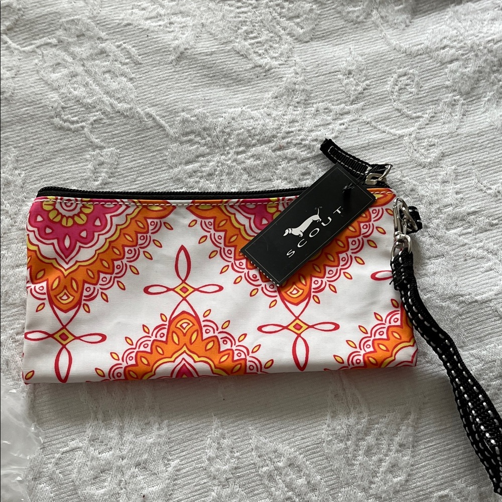 SCOUT Women's Clutch with Pink and Orange Design NWT